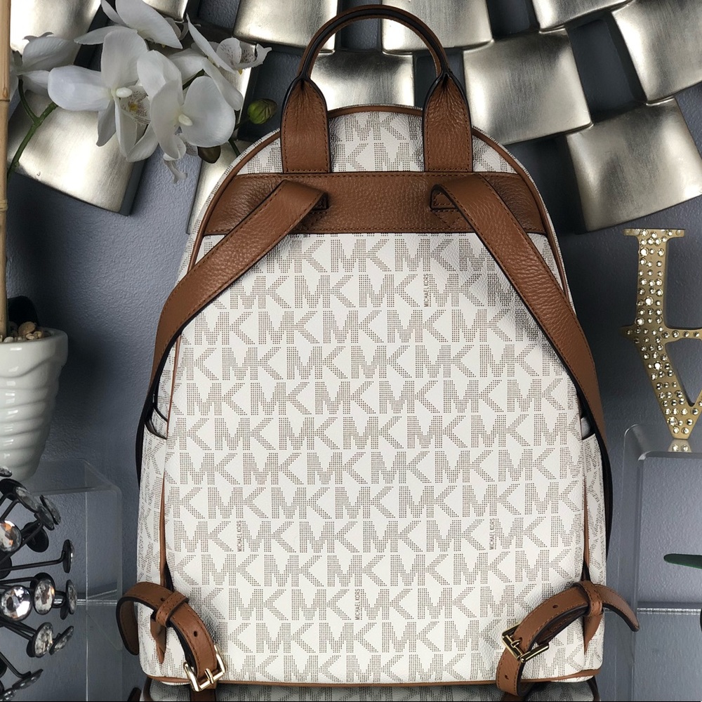 NWT..Michael Kors Large Abbey Vanilla Backpack Bag - Picture 6 of 6